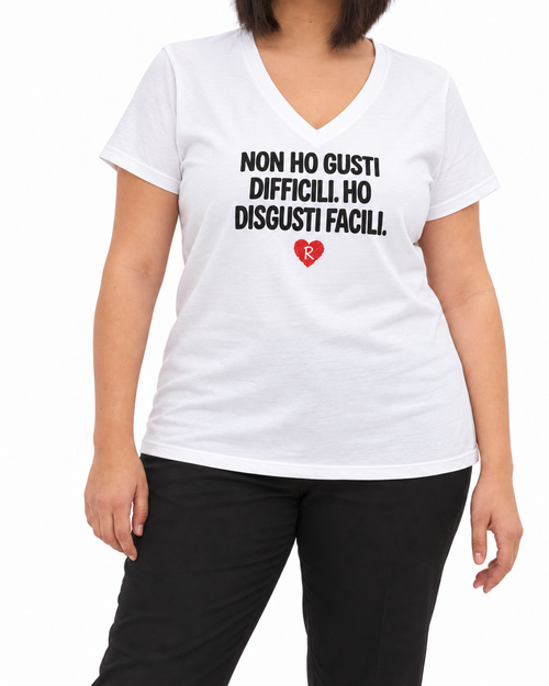Carica immagine 1 in visualizzazione galleria. T-shirt Curvy Disgusti