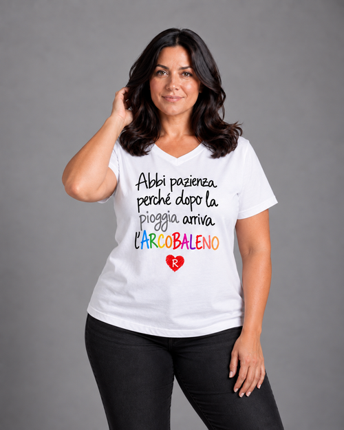 Carica immagine 1 in visualizzazione galleria. T-shirt Curvy Arcobaleno