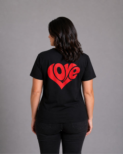 Load image 1 in gallery view. Curvy Lovebomb T-shirt