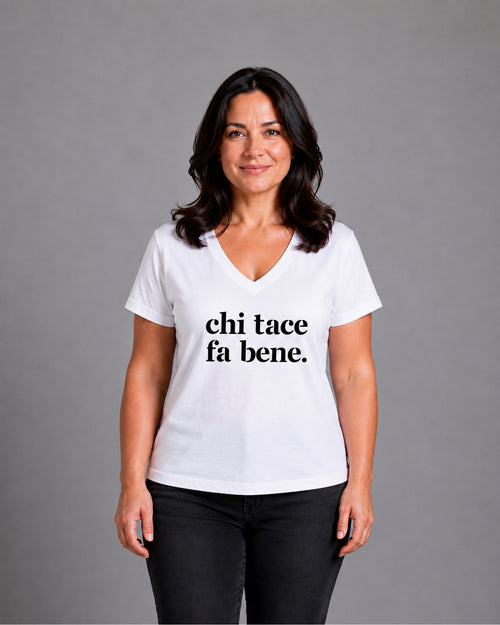 Load image 1 in gallery view. Chitace Curvy T-shirt