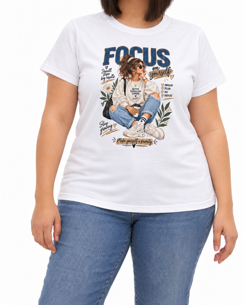 Carica immagine 1 in visualizzazione galleria. T-shirt Curvy Focus