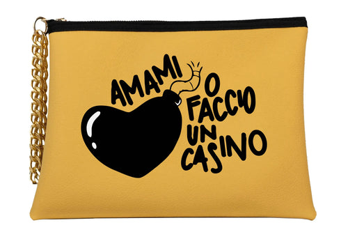 Load image 1 in gallery view. Amami clutch
